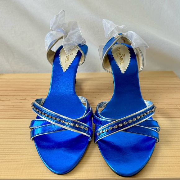 Vintage Chanel Metallic Blue Heels with Ribbon Slingback - Picture 1 of 11